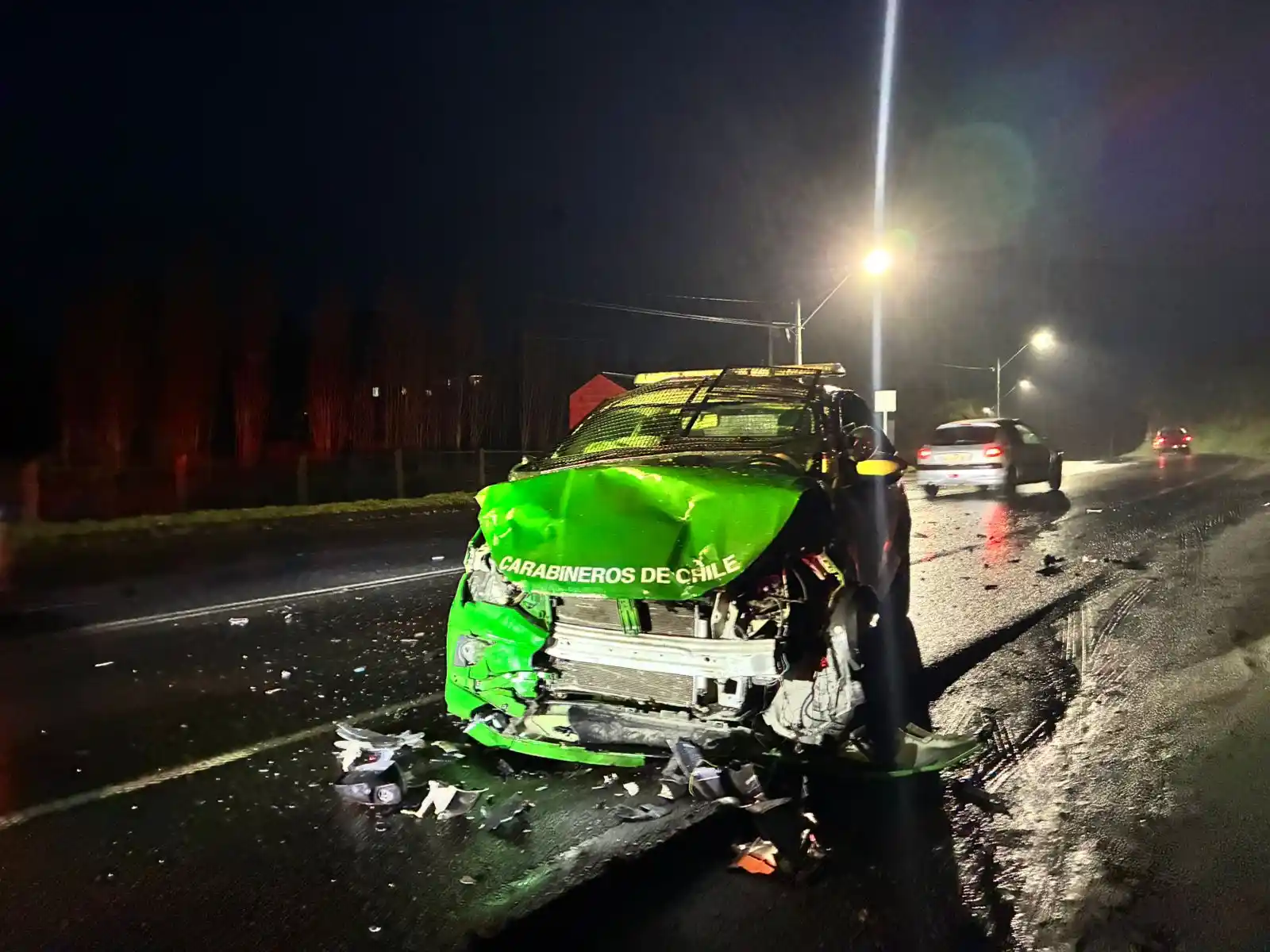 Lee más sobre el artículo Conductor en estado de ebriedad colisiona a patrulla de Carabineros que acudía a una emergencia en Putemún