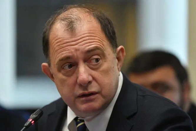 Lee más sobre el artículo «Usted no es mi jefe»: El tenso enfrentamiento del ministro Poduje con parlamentarios del Biobío