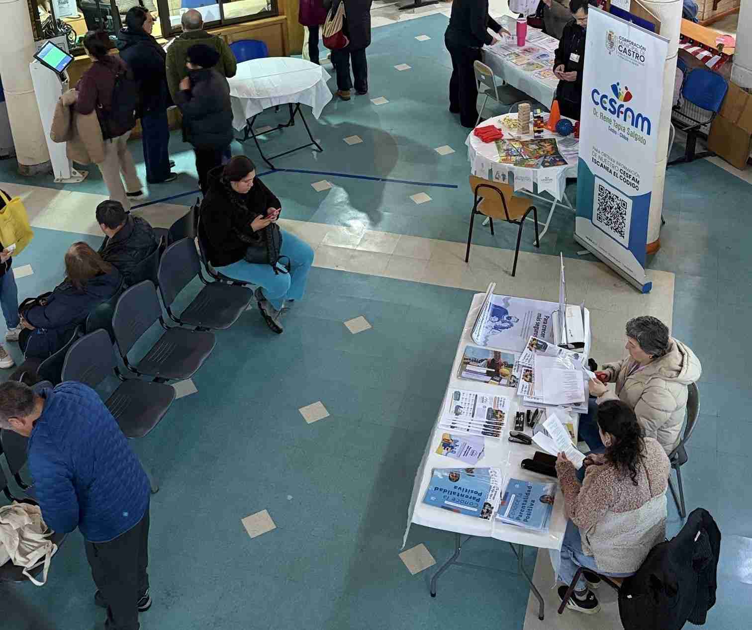 Lee más sobre el artículo Feria en Cesfam René Tapia permitió hacer trámites del Registro Civil y ChileAtiende sin salir del consultorio